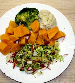 Dusený batat s brokolicou a karfiolom